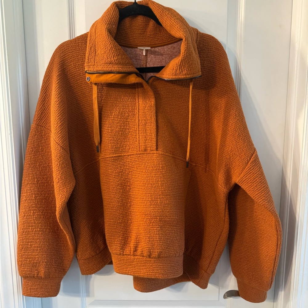 CALIA by Carrie Underwood Rust Textured Sweatshirt